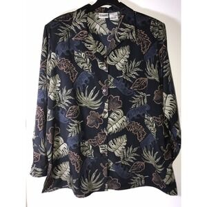 Liz Baker 2X plus black jungle leaf tiger button front blouse